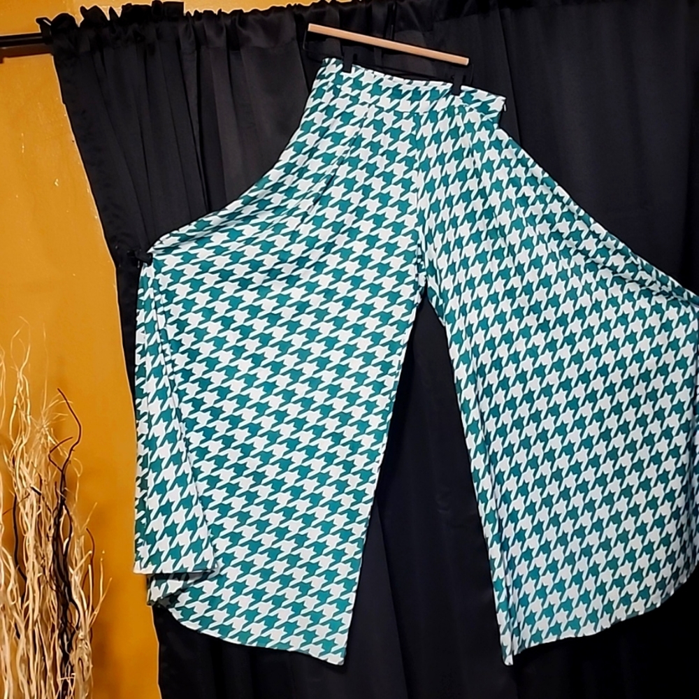 Pants houndstooth